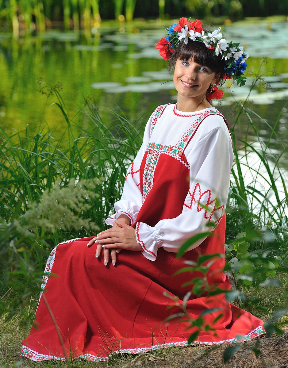Beautiful girl Girls in Slavic costumes in Tiba