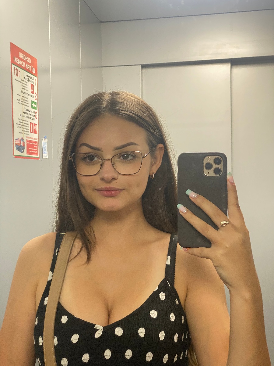 Sexy model Stacy in Tiba